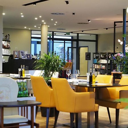 Mg Restaurace/Luxury Apartments Mladá Boleslav Εξωτερικό φωτογραφία