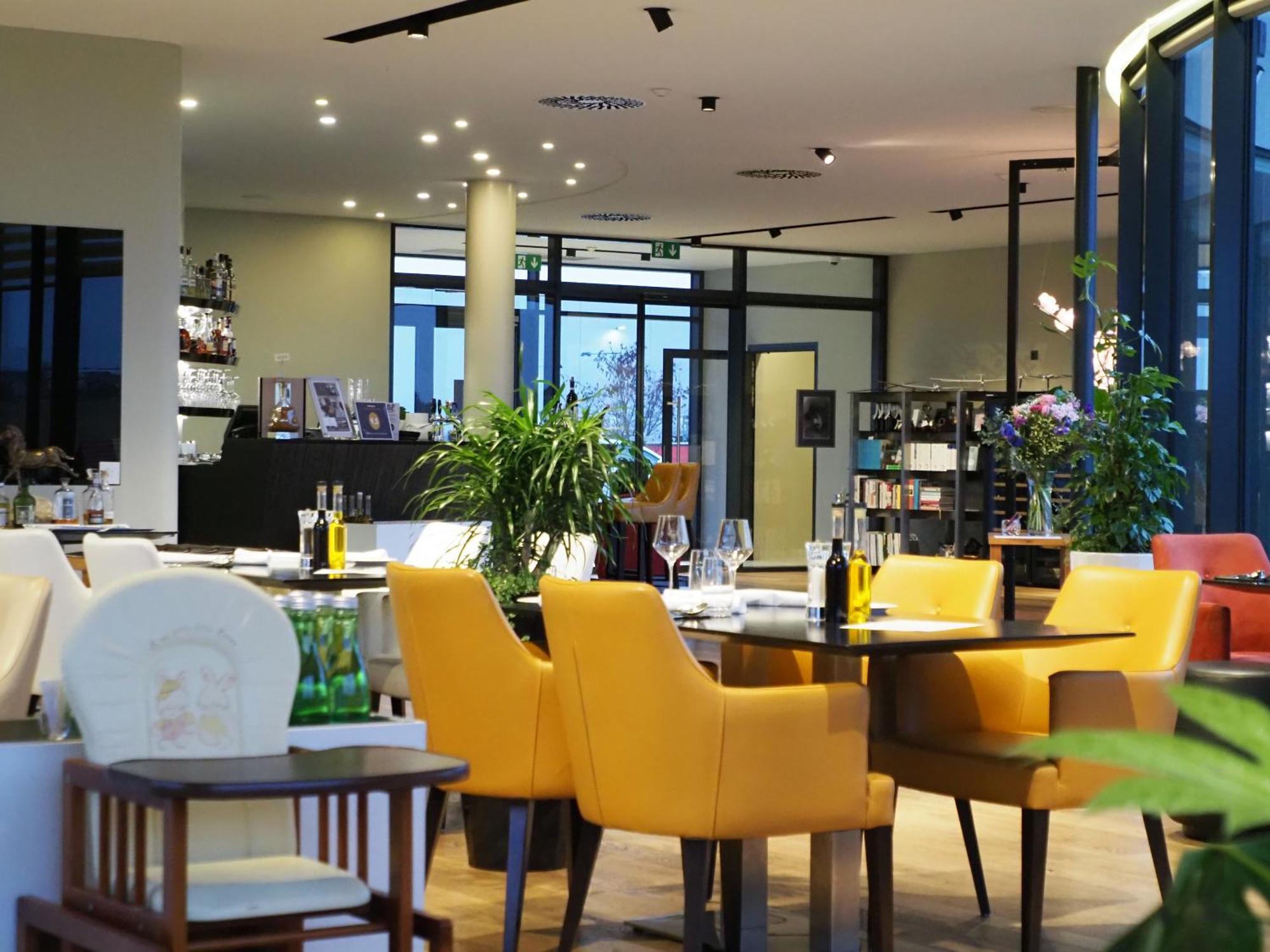 Mg Restaurace/Luxury Apartments Mladá Boleslav Εξωτερικό φωτογραφία