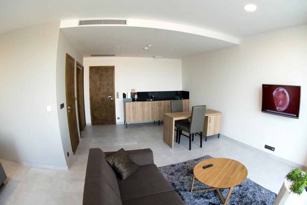 Mg Restaurace/Luxury Apartments Mladá Boleslav Εξωτερικό φωτογραφία