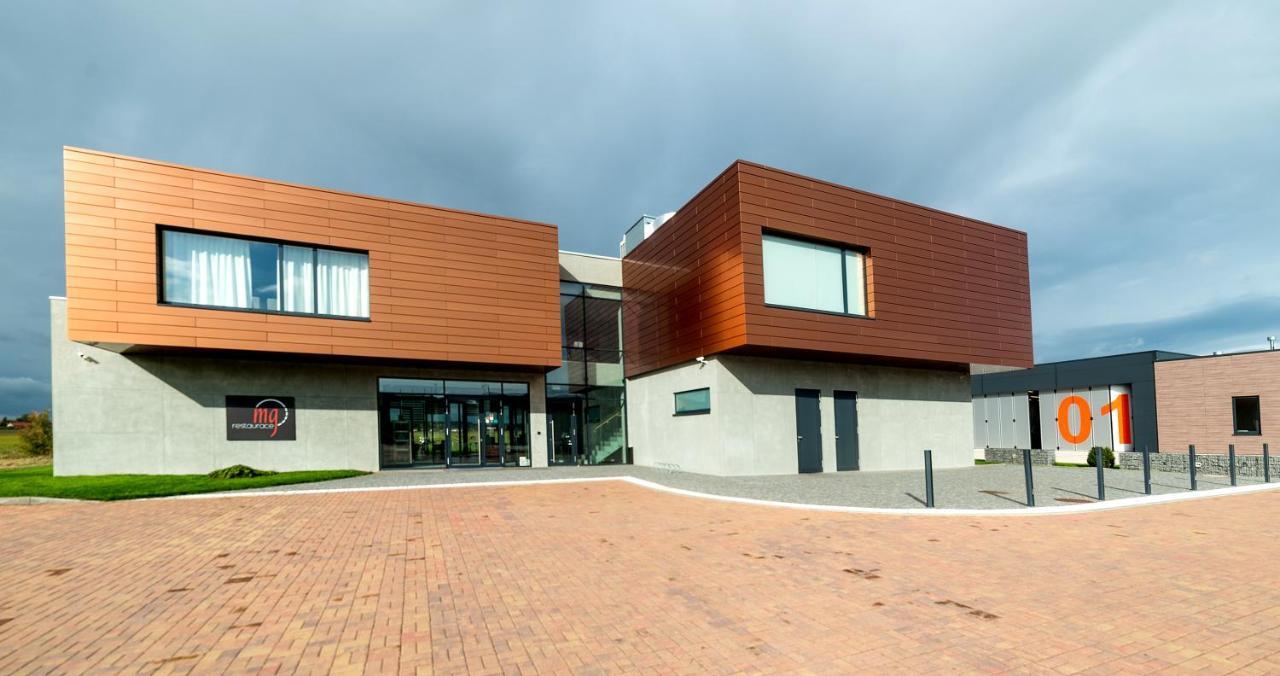 Mg Restaurace/Luxury Apartments Mladá Boleslav Εξωτερικό φωτογραφία